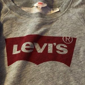 Women’s medium Levi crew neck